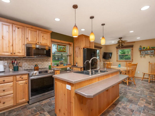 10460 County Road 50 , Cologne, MN 55322