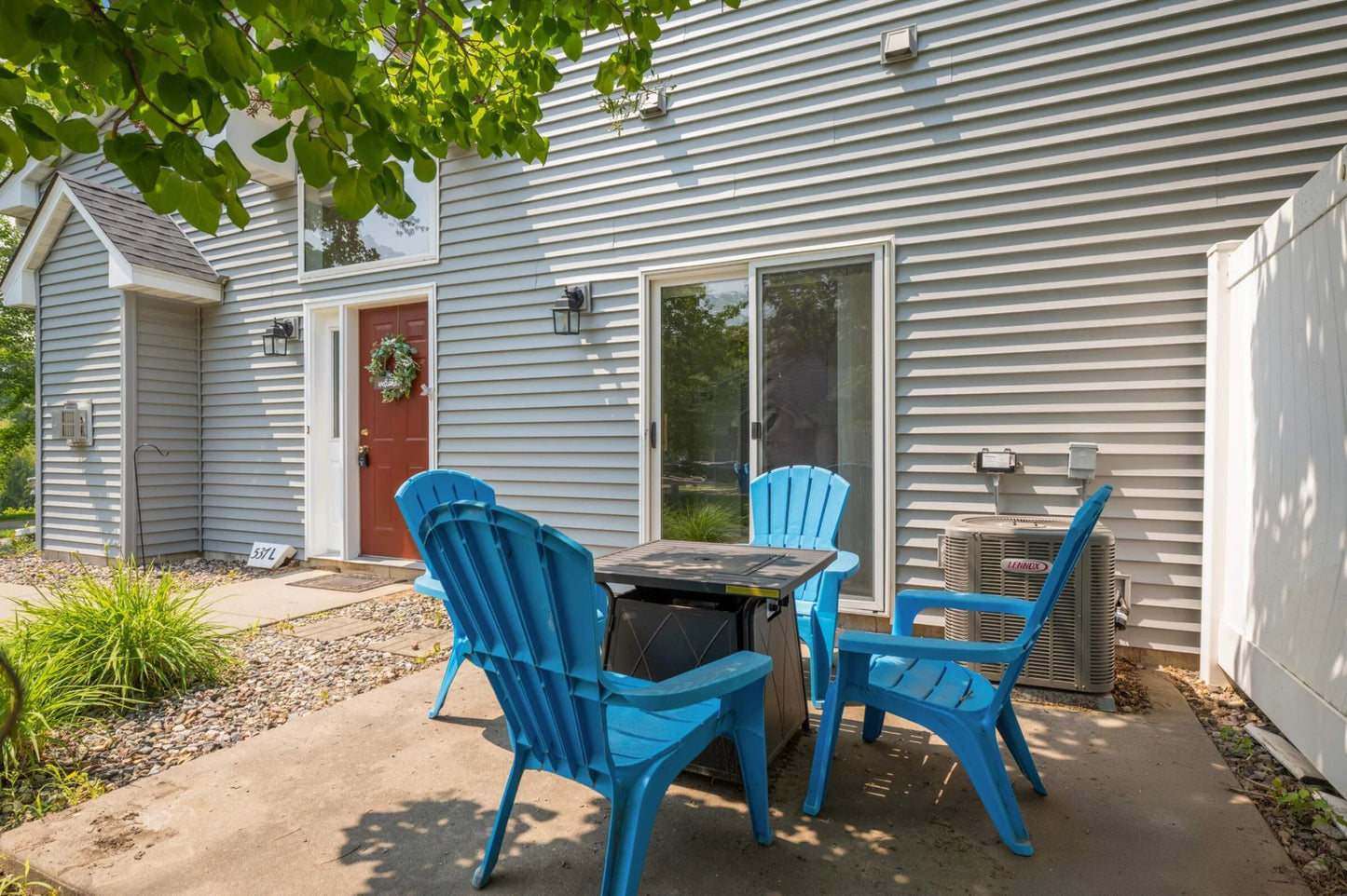 537 Woodduck Drive, Woodbury, MN 55125