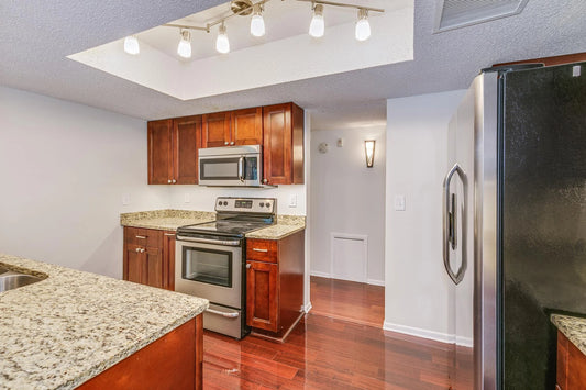 6105 Lincoln Drive, Edina, MN 55436