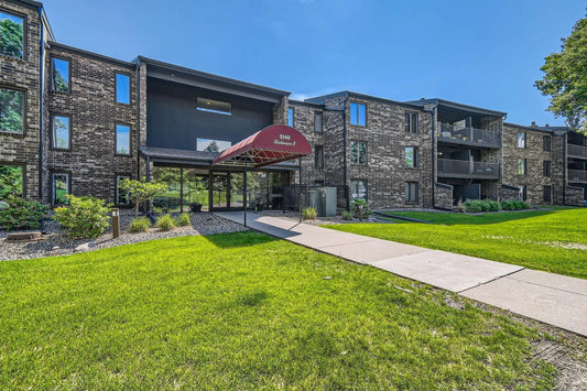 5140 102nd Street, Bloomington, MN 55437