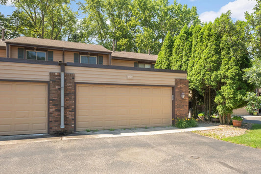 4757 Spring Circle, Minnetonka, MN 55345