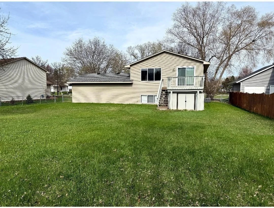 9007 Hampshire Avenue, Brooklyn Park, MN 55445