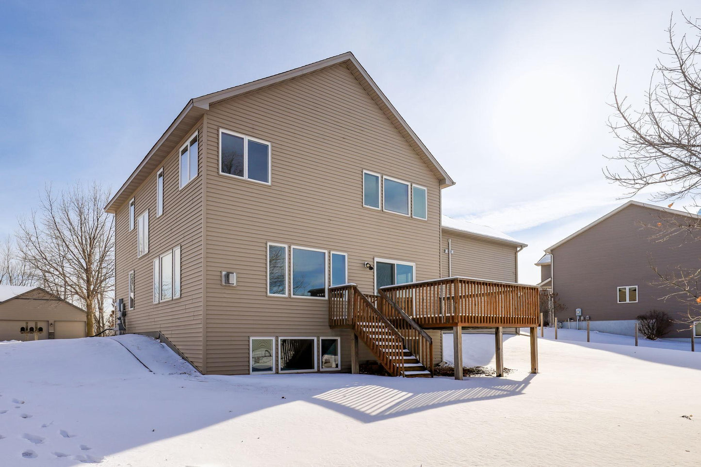 890 Snowbird Drive, Red Wing, MN 55066