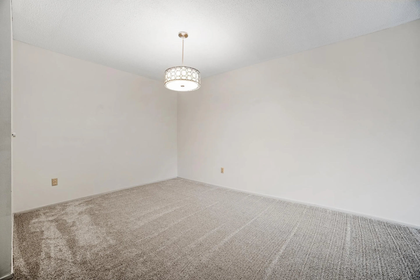 5140 102nd Street, Bloomington, MN 55437