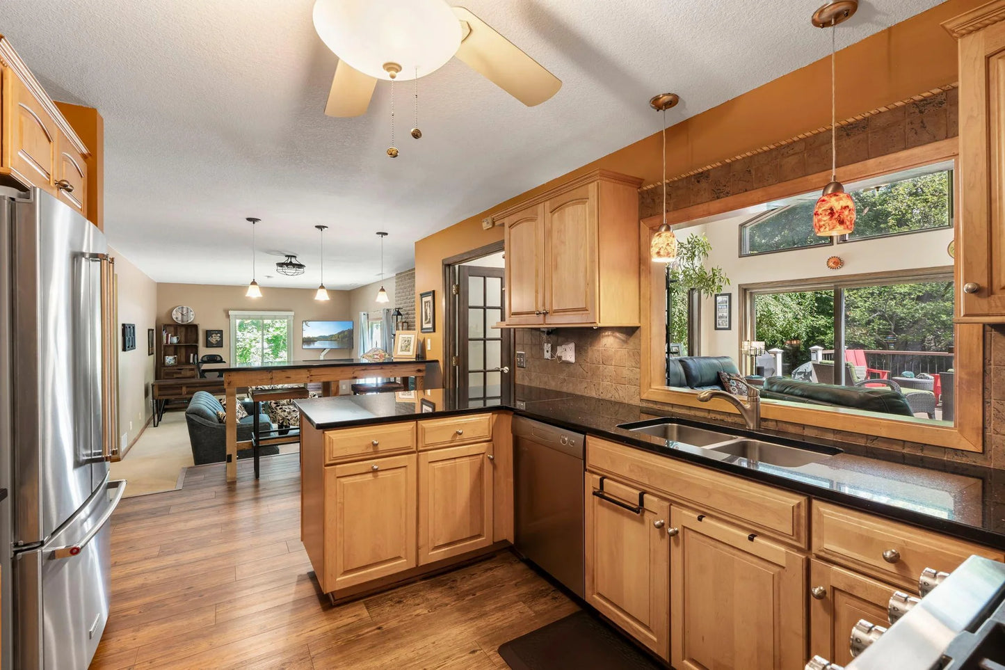 4530 Oak Leaf Drive, Vadnais Heights, MN 55127
