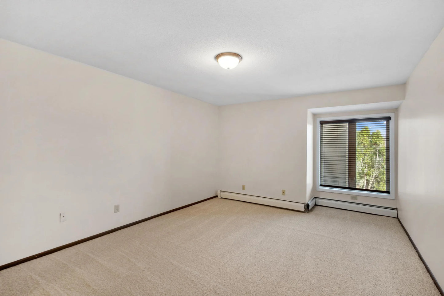 450 Ford Road, Saint Louis Park, MN 55426