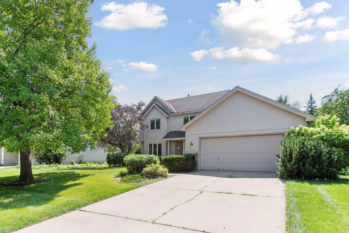 439 Ridge Lane, Chaska, MN 55318