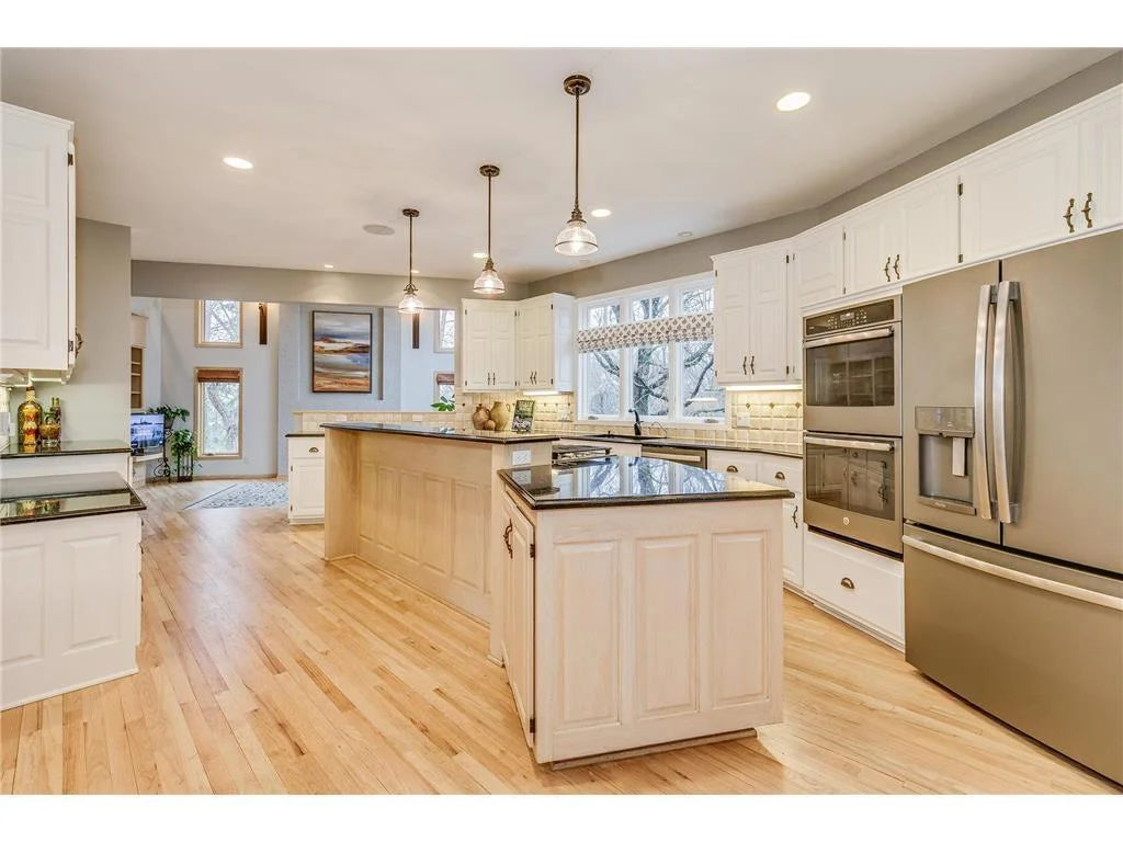 11338 Hawk High Court, Eden Prairie, MN 55347
