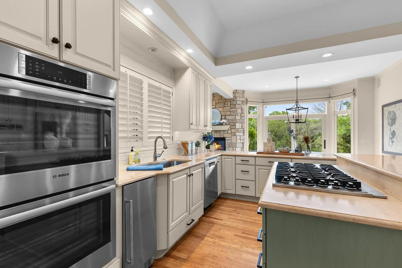 11193 Bluestem Lane, Eden Prairie, MN 55347