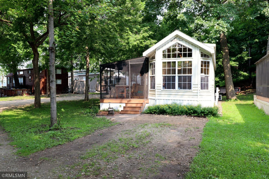 10255 Nevens Avenue, South Haven, MN 55382