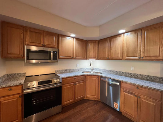2485 Londin Lane, Maplewood, MN 55119