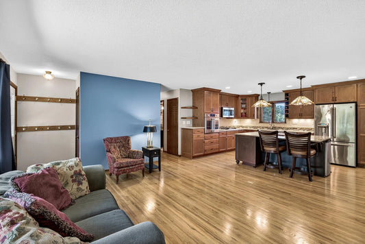 441 Walnut Lane, Apple Valley, MN 55124