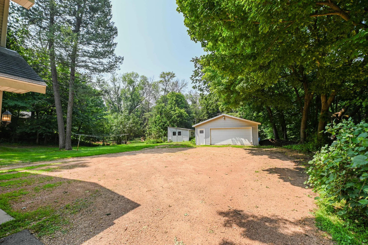 4760 Vine Hill Road, Deephaven, MN 55331