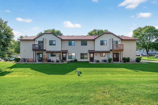 4284 Parkview Court, Vadnais Heights, MN 55127