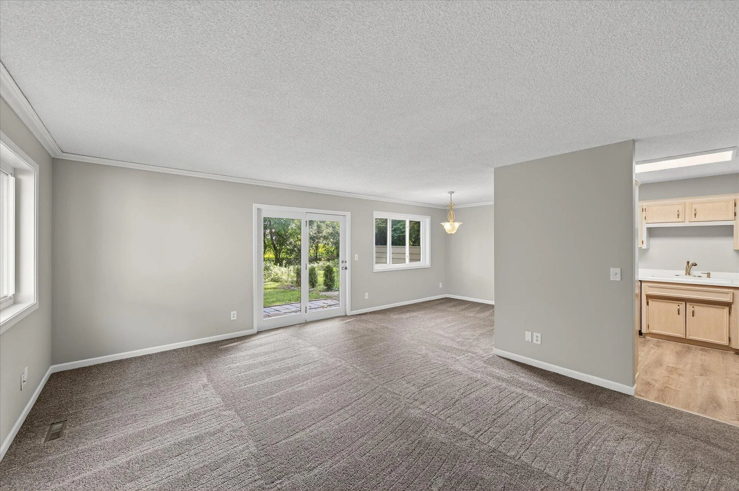 5392 Old Shakopee Circle, Bloomington, MN 55437