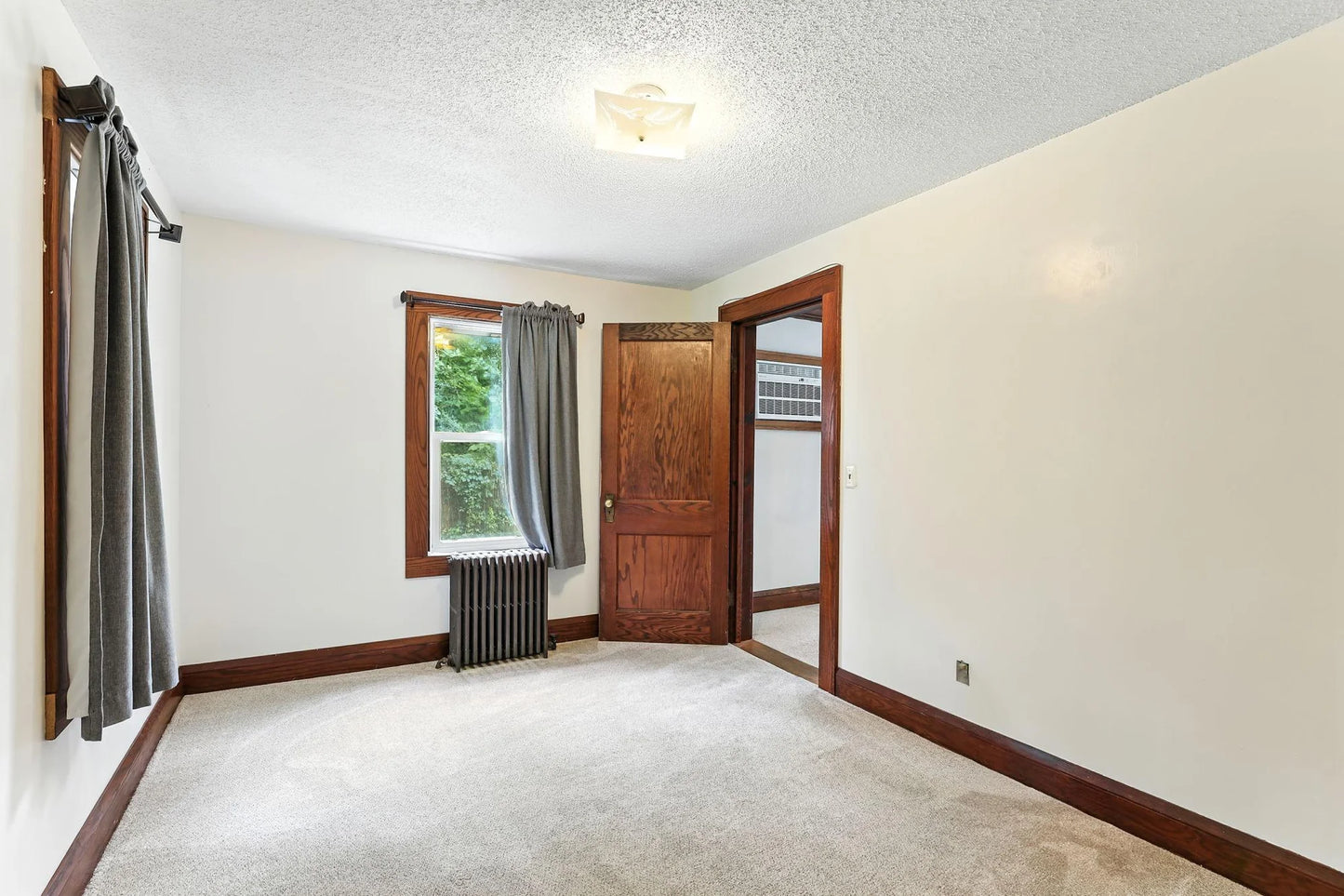 1030 Griffin Avenue, Mahtomedi, MN 55115