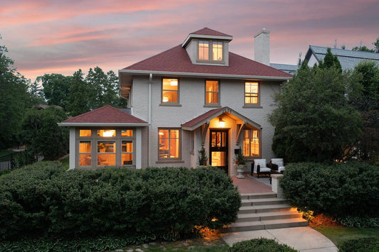 2554 Lake Of The Isles Parkway, Minneapolis, MN 55405