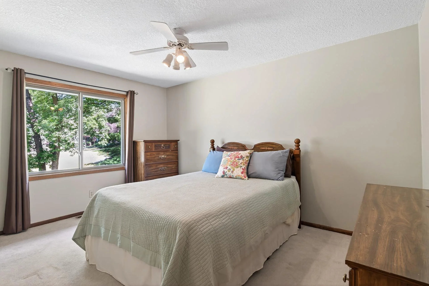 5417 Brooks Circle, Prior Lake, MN 55372