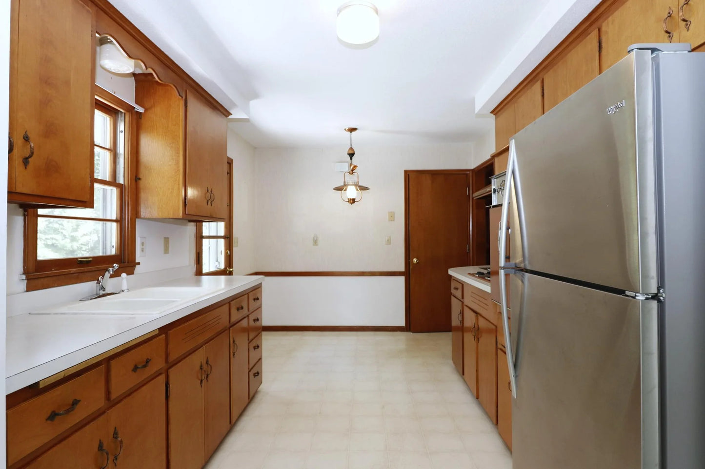 5043 Overlook Circle, Bloomington, MN 55437