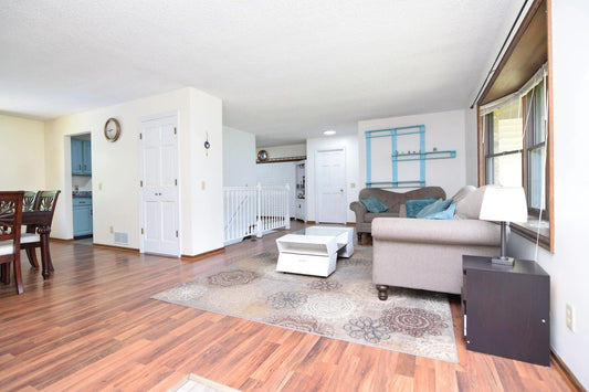2520 Allen Drive, Burnsville, MN 55337