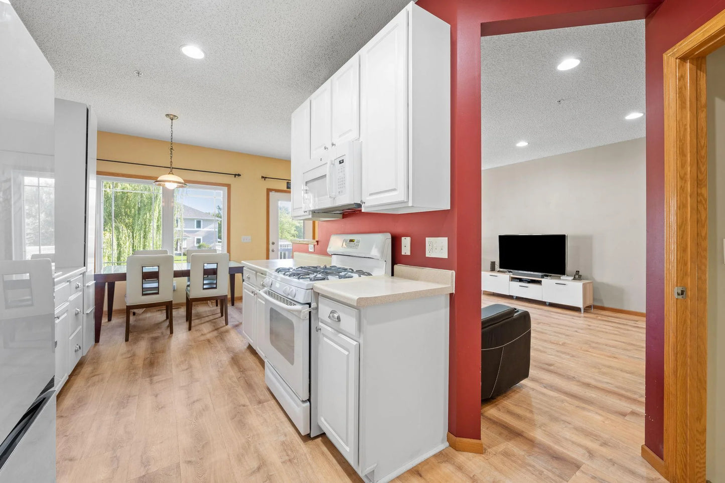 5048 Yuma Lane, Plymouth, MN 55446