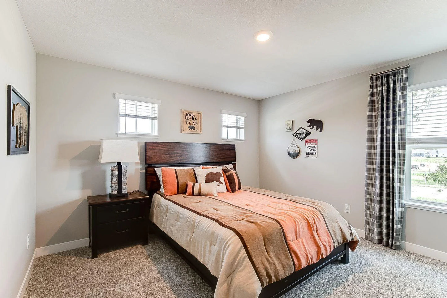 1684 Oak Creek Pass, Chaska, MN 55318