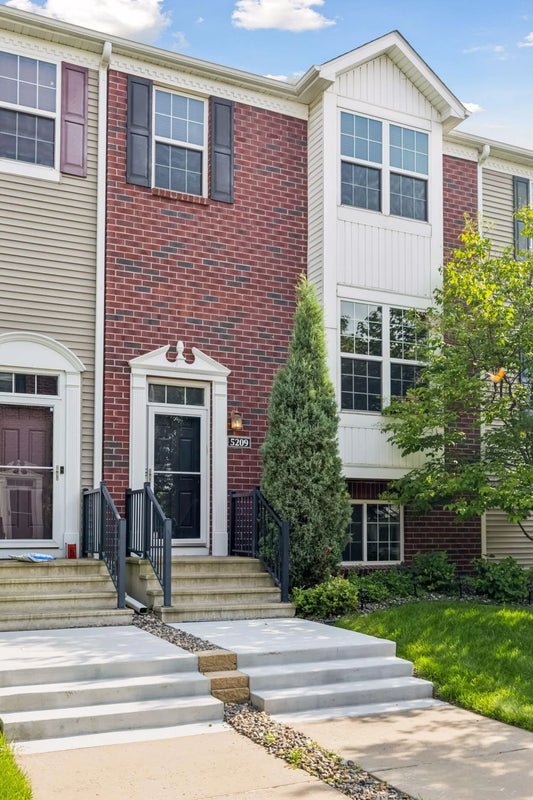 5209 Scott Lane, Robbinsdale, MN 55422