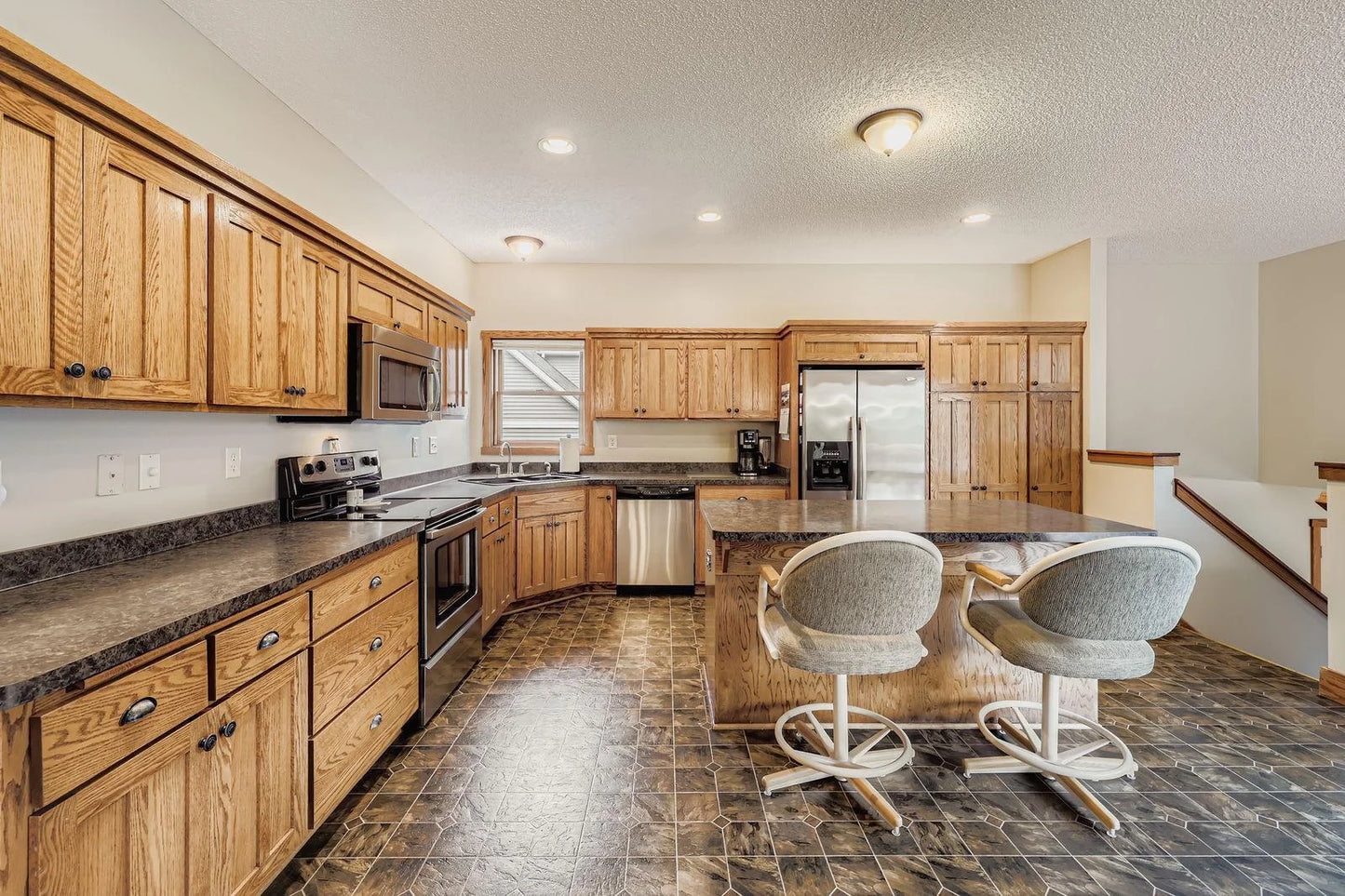 540 Creek Drive, Champlin, MN 55316