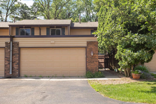 4757 Spring Circle, Minnetonka, MN 55345