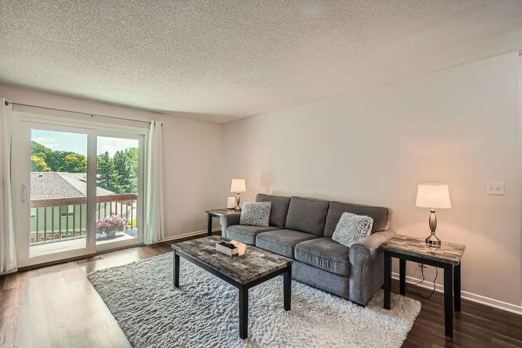 5275 Balmoral Lane, Bloomington, MN 55437