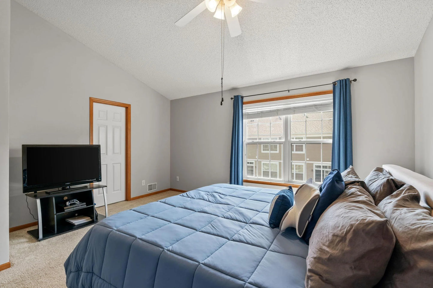 4107 Regent Avenue, Robbinsdale, MN 55422