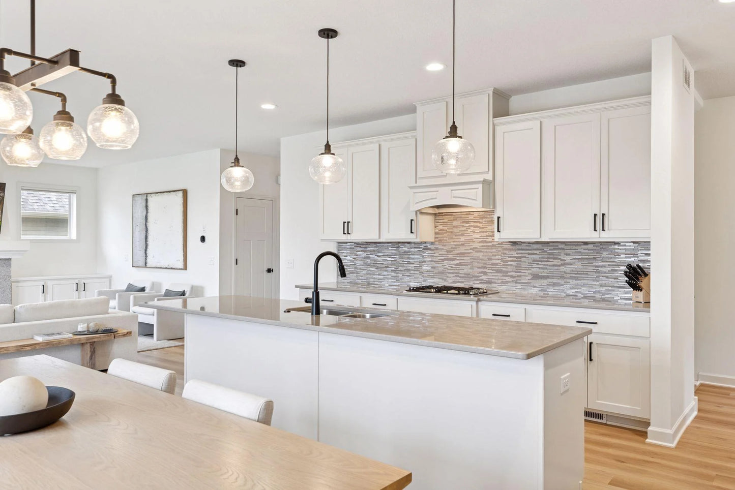 5175 White Star Lane, Woodbury, MN 55129