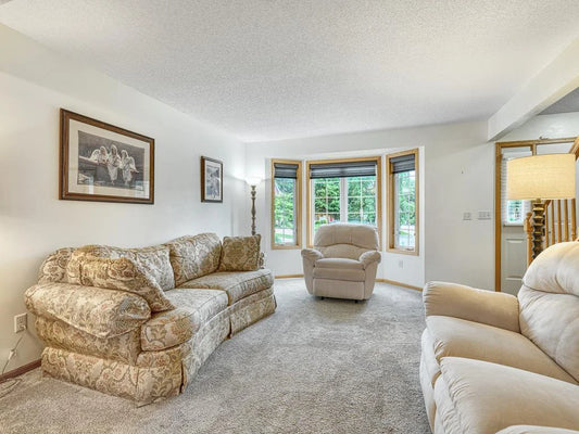 421 Oak Creek Court, Vadnais Heights, MN 55127