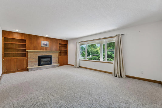 428 St Peter Avenue, Delano, MN 55328