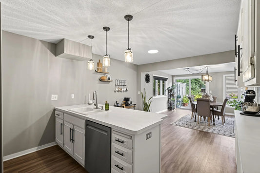44 Walden Street, Burnsville, MN 55337
