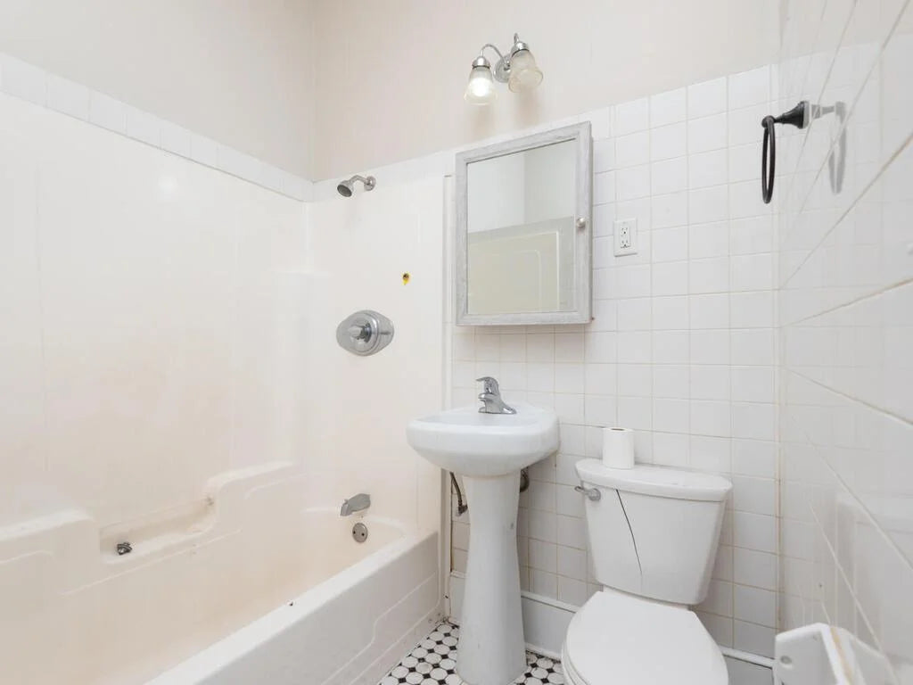 2100 Dupont Avenue, Minneapolis, MN 55411