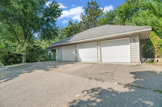 4512 Williston Road, Minnetonka, MN 55345