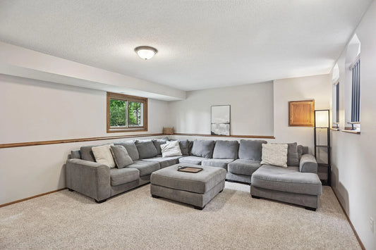 5860 Hodgson Road, Shoreview, MN 55126