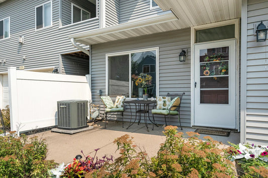577 Woodduck Drive, Woodbury, MN 55125