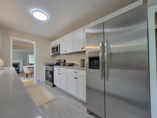 4240 Lake Road Avenue, Robbinsdale, MN 55422