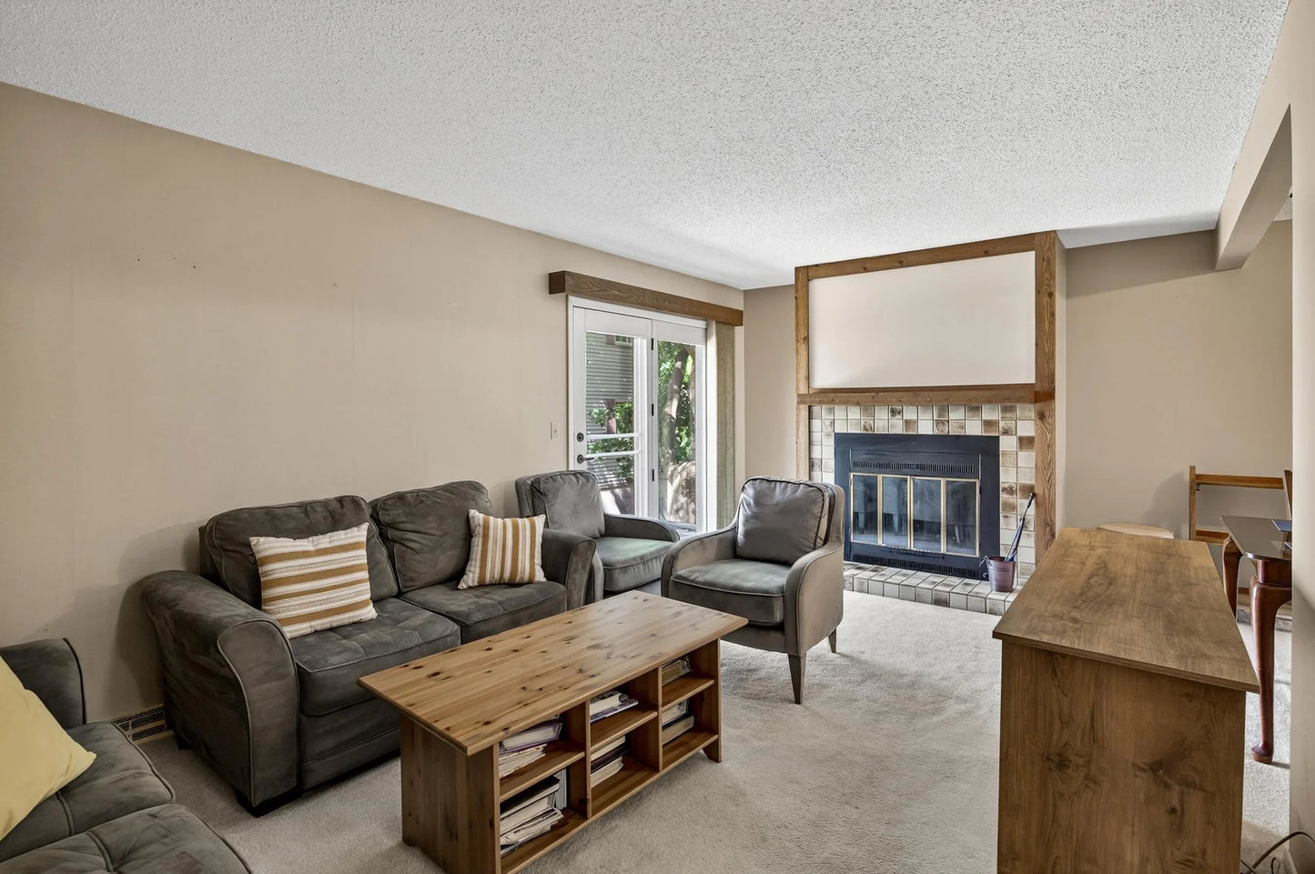 2365 Dorland Lane, Maplewood, MN 55119
