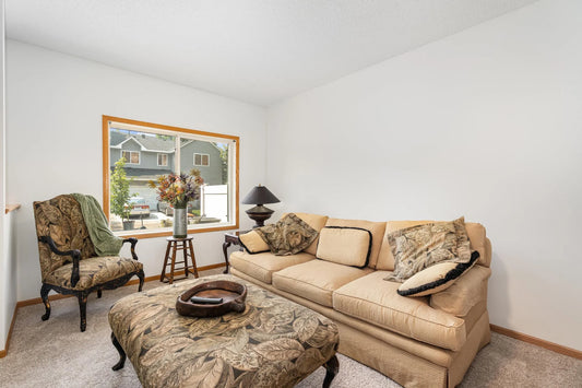 577 Woodduck Drive, Woodbury, MN 55125