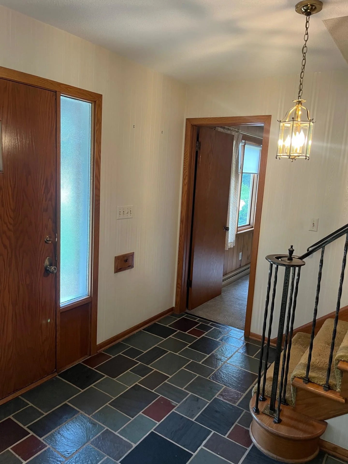 528 Lexington Parkway, Saint Paul, MN 55116