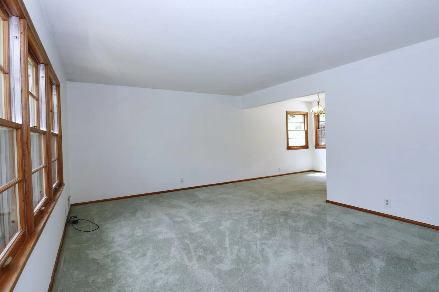 5043 Overlook Circle, Bloomington, MN 55437