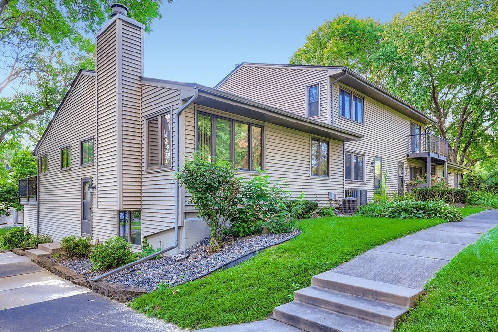 4387 Arden View Court, Arden Hills, MN 55112