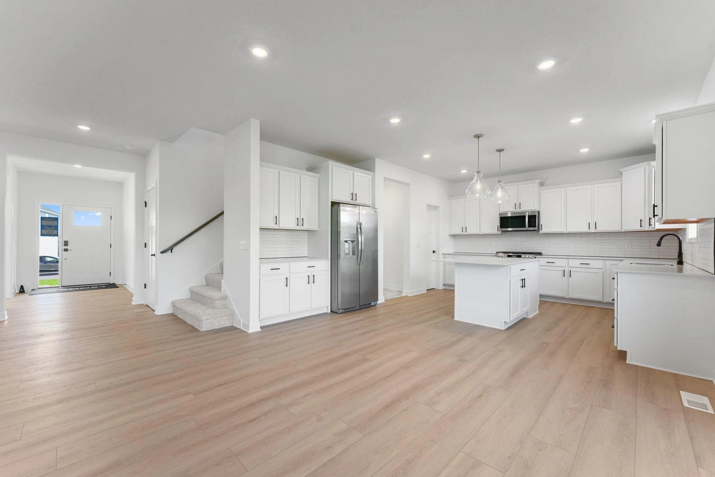 5180 Windlass Drive, Woodbury, MN 55129
