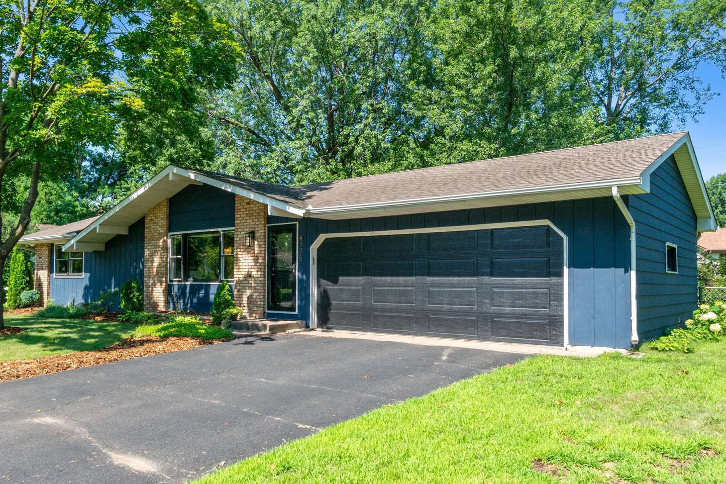 4775 Victoria Street, Shoreview, MN 55126