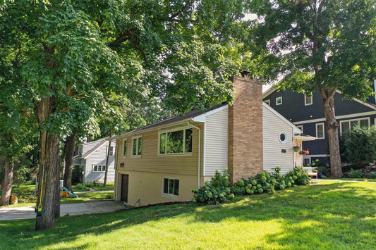607 Gardner Street, Wayzata, MN 55391