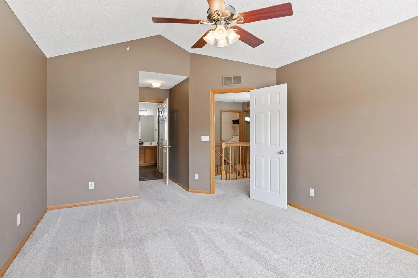 5075 Holly Lane, Plymouth, MN 55446