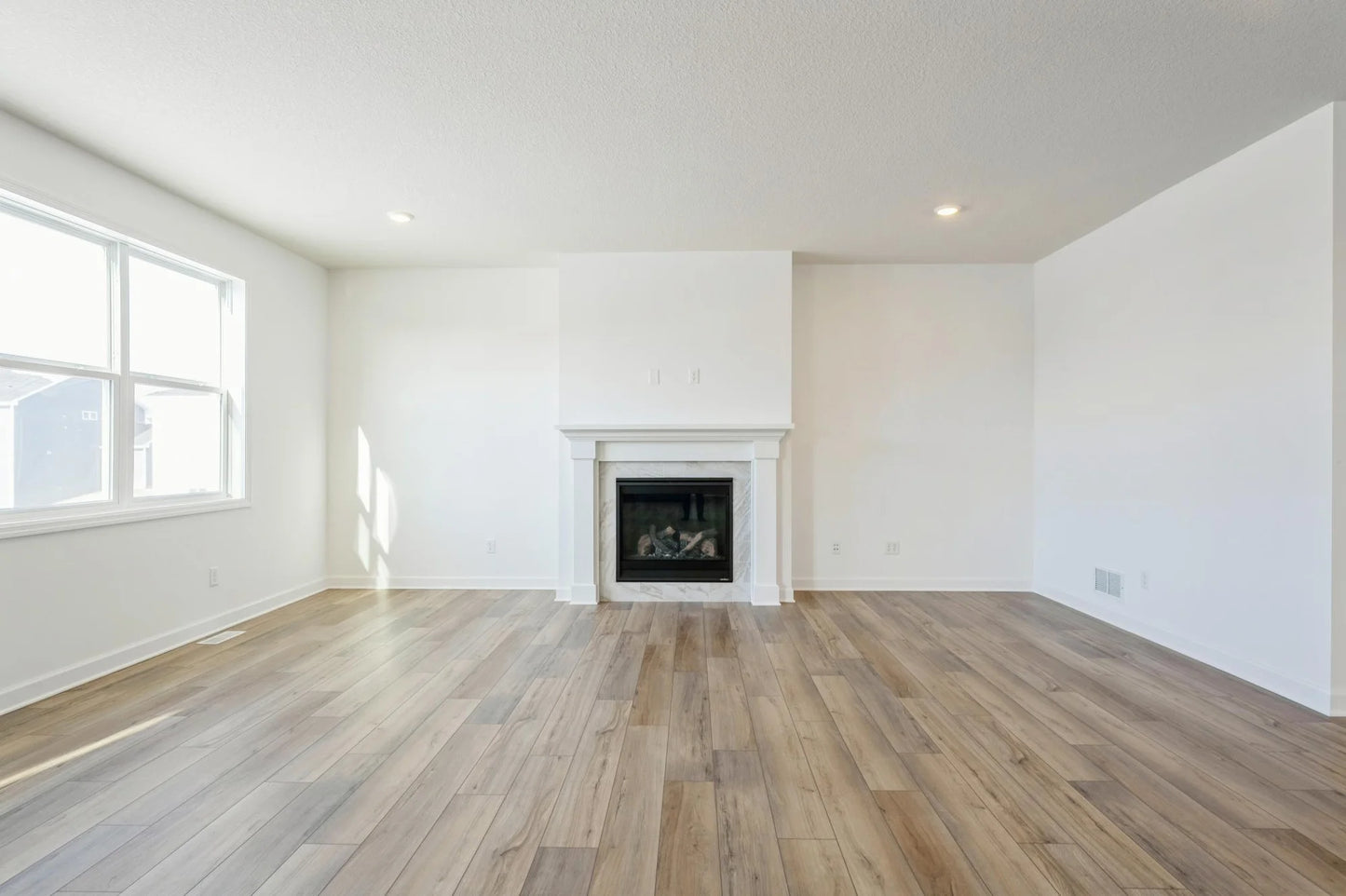 1034 Ashbury Lane, Hanover, MN 55341